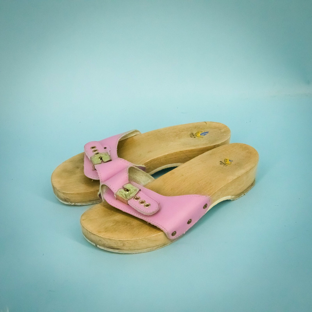 Dr. Scholl's Size 6-6.5 Pink Leather Single Strap Buckle Wood Exercise Sandals